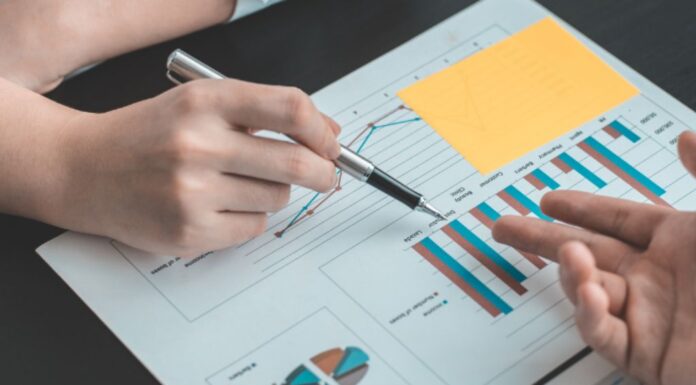 What Does an Accountants Do, and Why Do Businesses Need One? accountant-do-do-do pen