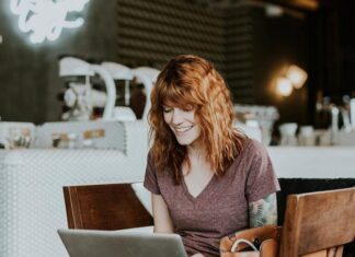 Tech Deals: Unleash the Power Business Girl Laptop Technology Restaurant