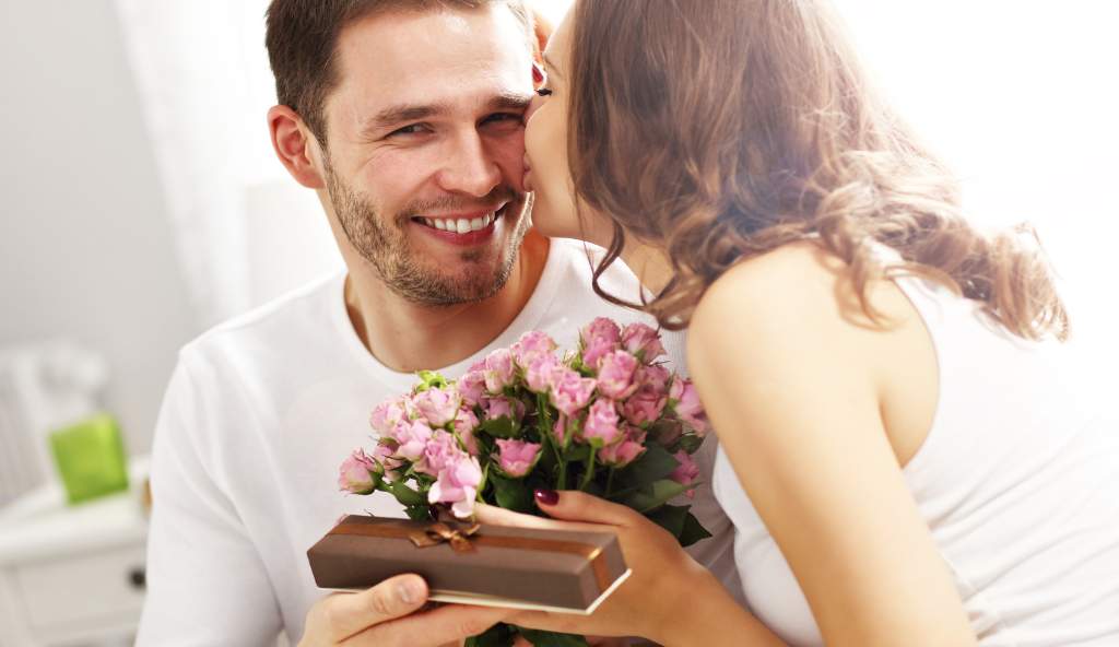 Exclusive gifts and flower deals for special occasions and celebrations love kiss couple valentine